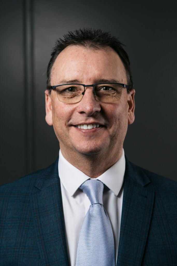 Nigel Hoult - Group Sales Directeur